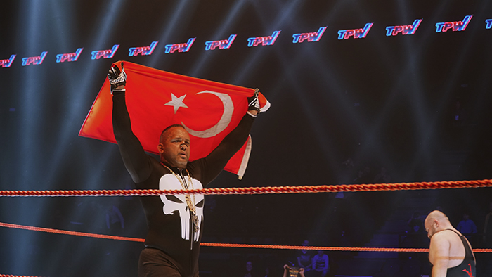 HARDLINE TURKISH POWER WRESTLING’İN DESTEKÇİSİ 